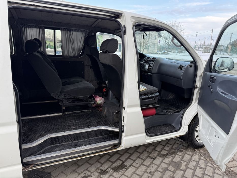 Продам Toyota Hiace
