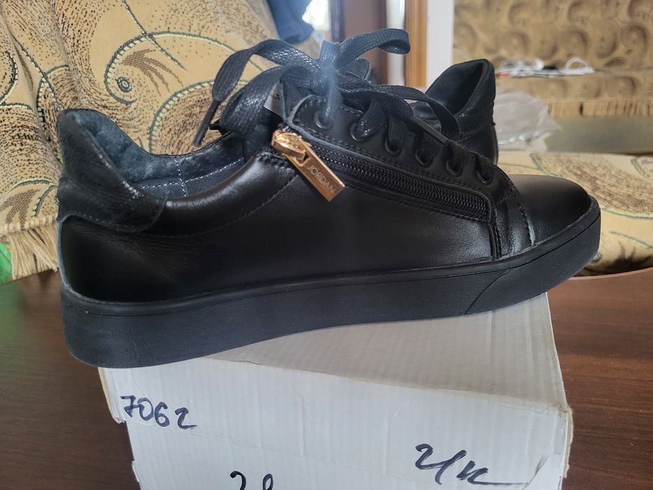 Шкіряні туфлі черевики 39 р