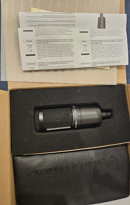 Microfone condensador cardidóide AT2020 
Temos razões para acreditar q