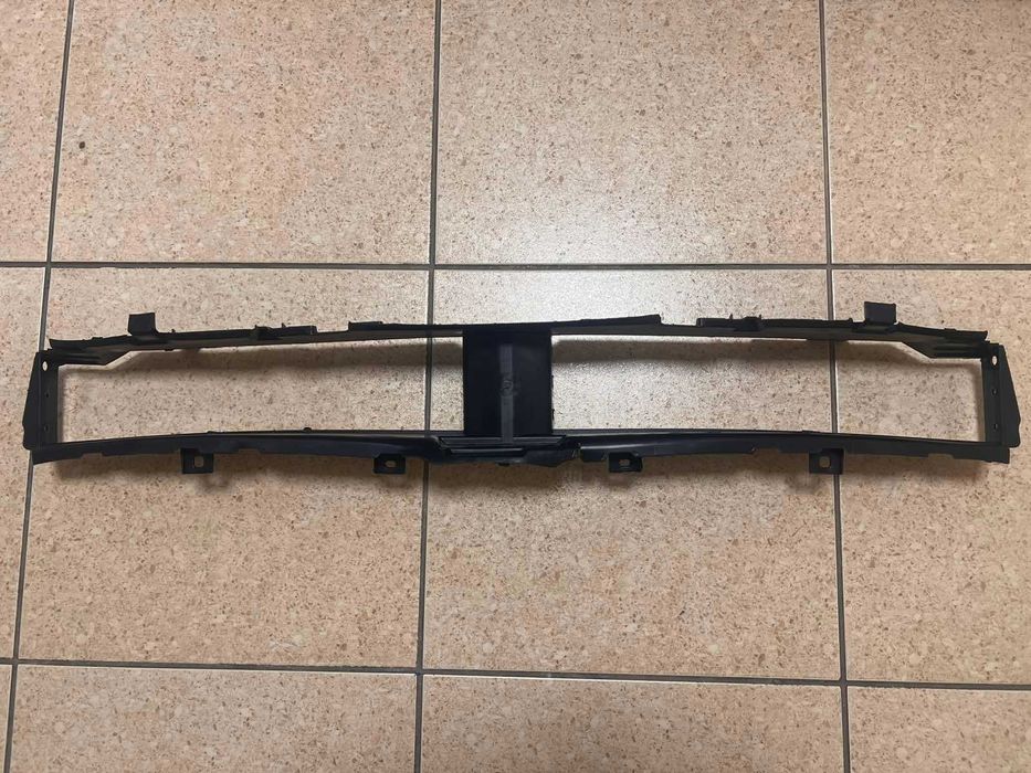Жалюзі нижні корпус без моторчика BMW 5 G30 G31 51137359838 до рестайл 51137476905
