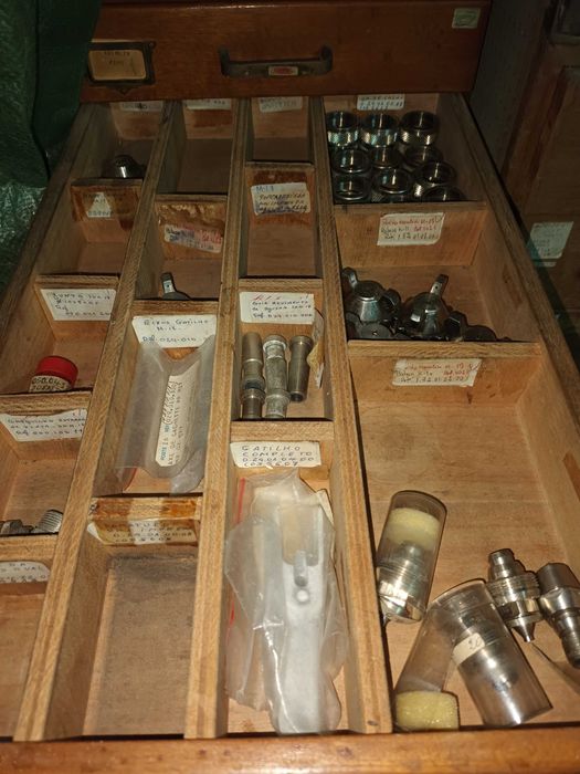 Material - ar comprimido e pintura industrial