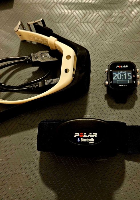 Polar Relógio A300 + Monitor de Frequência Cardíaca