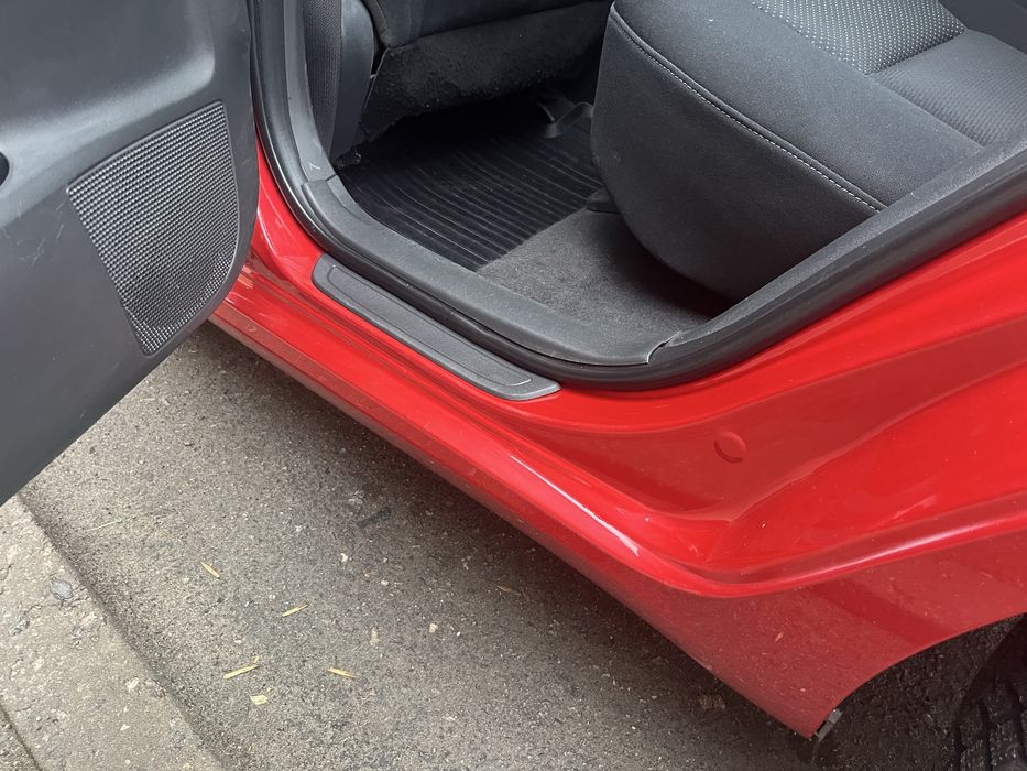 Toyota Auris 2012 (автомат)