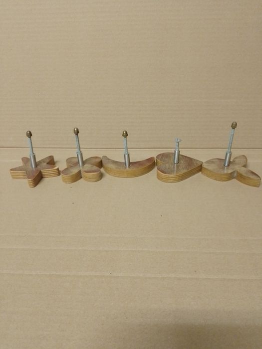 Conjunto de puxadores para móveis de criança