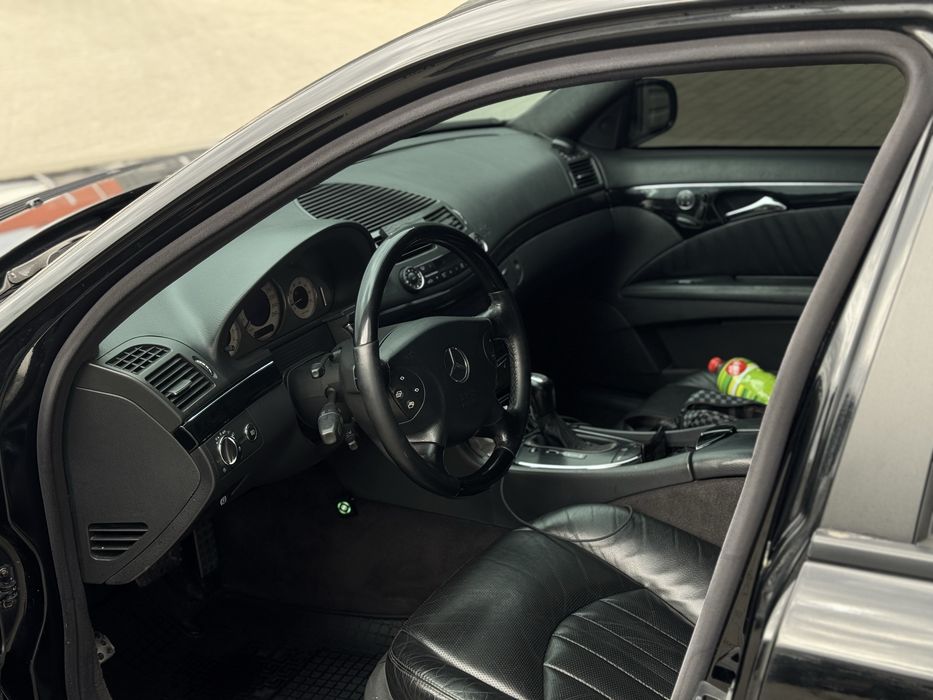 Mercedes E500 5.0