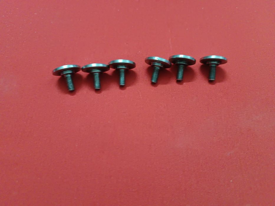 Parafusos para tampa de válvulas V85tt