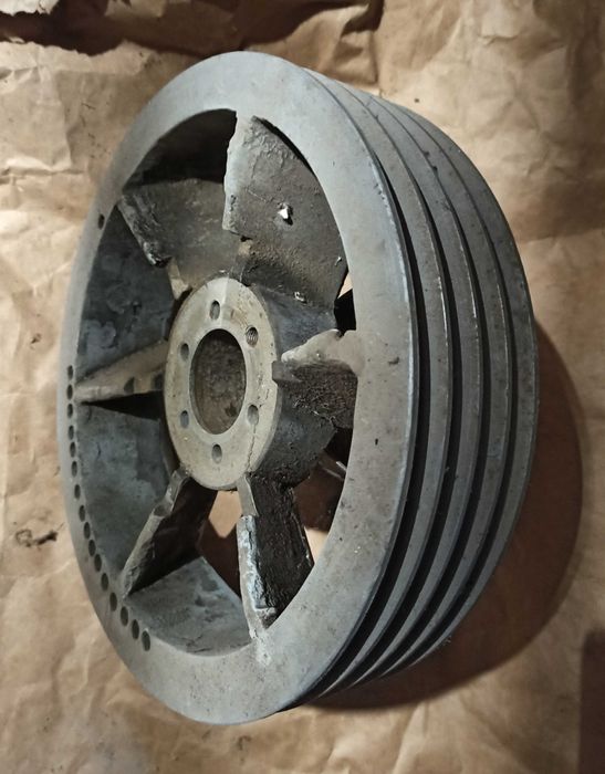 Шкив двигателя.Шкив.