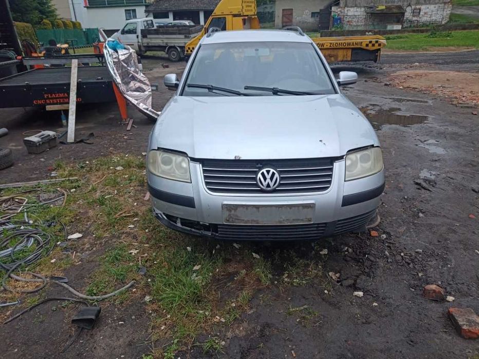 VW Passat B5 FL 00-05 Maska Zderzak Lampy Błotnik KOMPLETNY PRZÓD LA7W