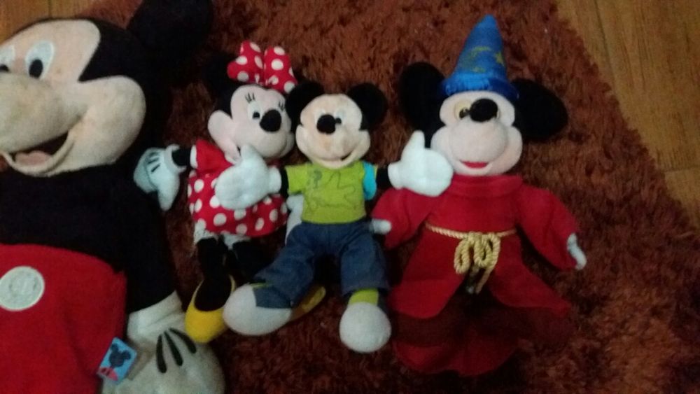 Bonecos mikey e baloiço