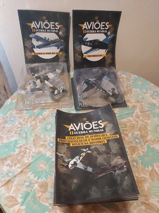 coleção de aviões em escala