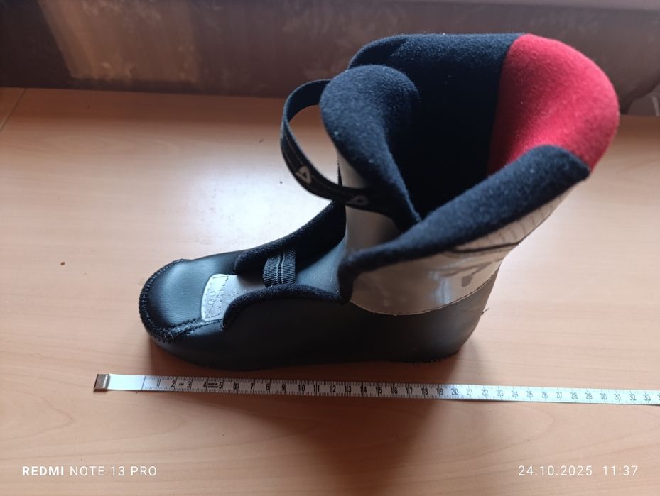 Дитячі гірськолижні черевикі Dolomite Junior JT2 розмір 200 Б/У