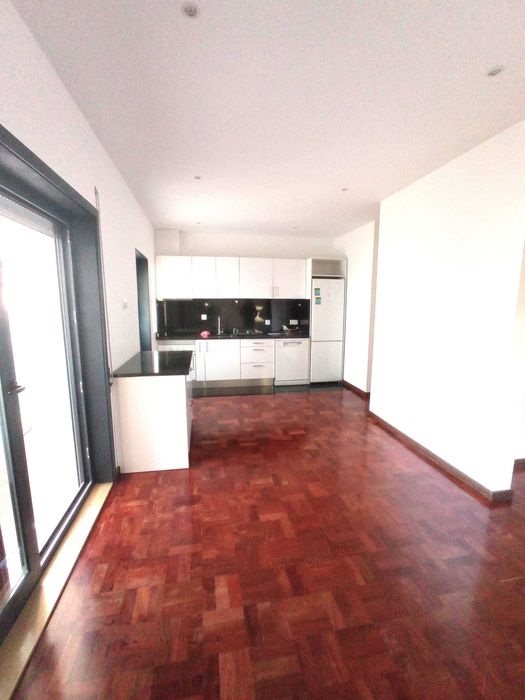 Excelente andar de moradia T4 duplex em Espinho