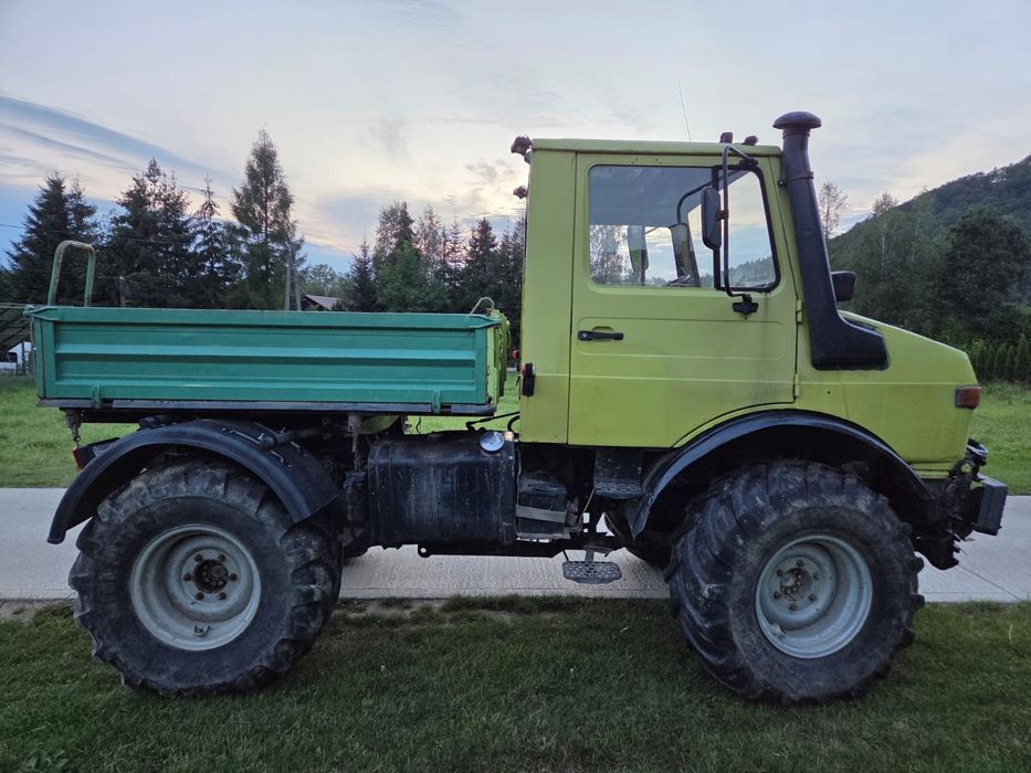 Mercedes unimog u 1000