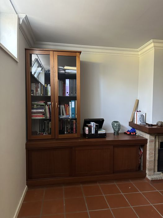 Conjunto movel de madeira e vidro - Cristaleira