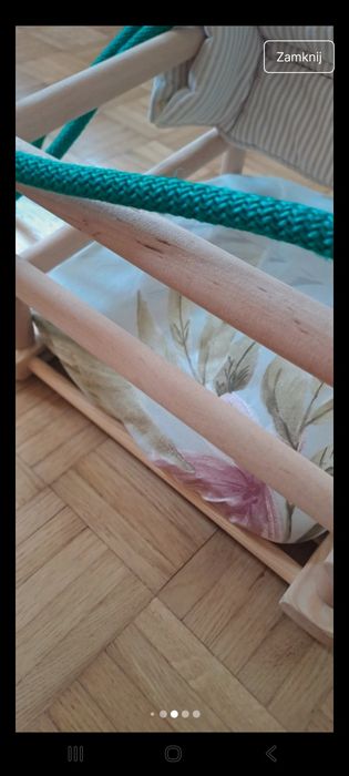 Drewniana huśtawka domowa dla dziecka