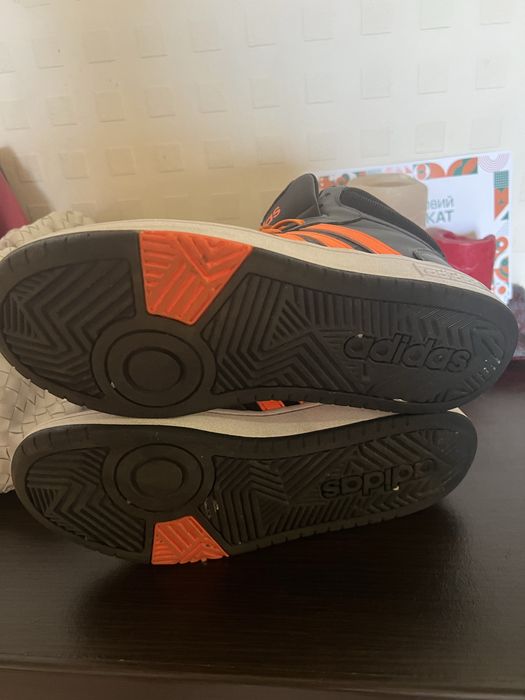 Кросівки Адидас оригінал