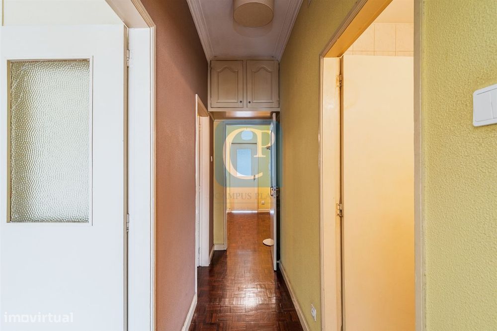 Apartamento T2+1 em Santo Ildefonso, Porto