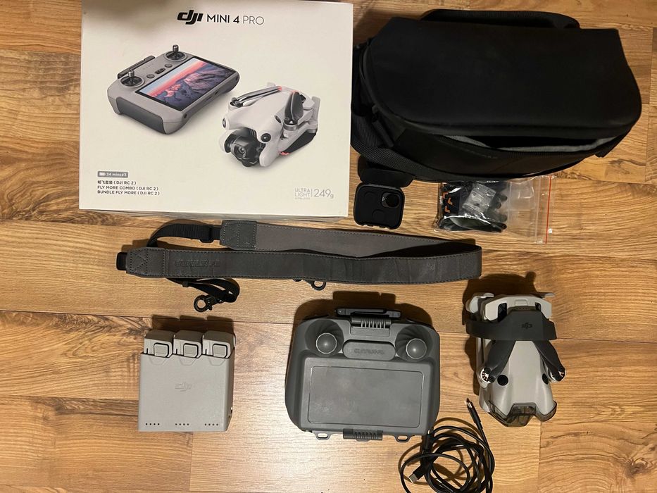 Dji Mini 4 Pro Fly More Combo + RC2 - Gwarancja - duży zestaw