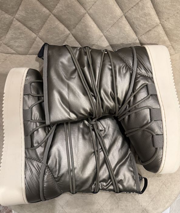 Дутікі Napapijri оригінал Бельгія UGG 38,39,40 р