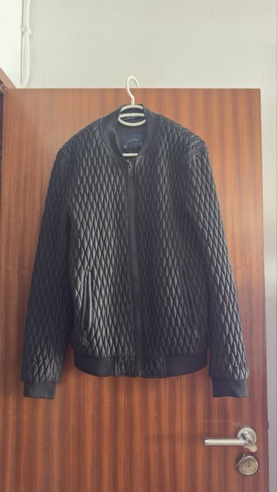 Blusão Zara Man Preto Acolchoado – Tamanho M – Excelente Estado