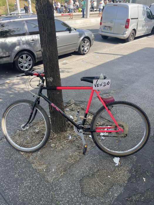 Bicicleta antiga aro 26 no estado que se encontra