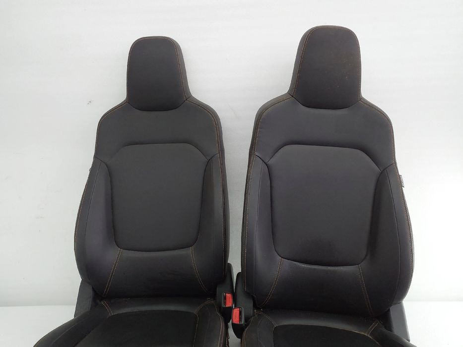 Conjunto de bancos DACIA Spring