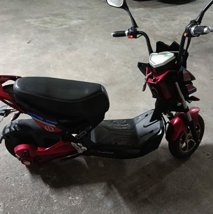 Moto elétrica como nova