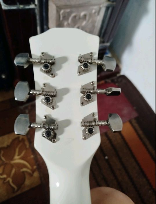 Crystal гітара орігінал