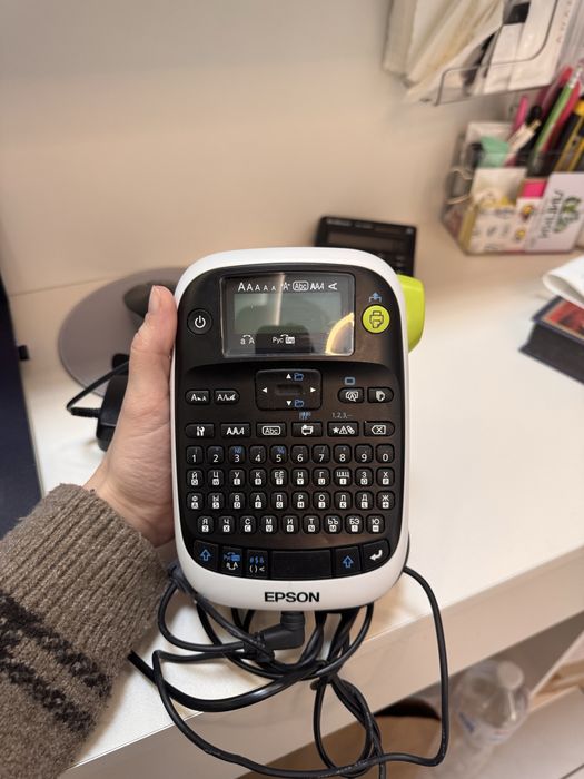 Портативний принтер для етикеток Epson LabelWorks LW- 400