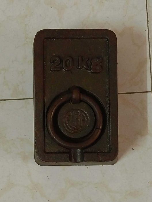 Antigo e Original Peso de 20 Kg marca "ALBA" Industrial Vintage. REST.