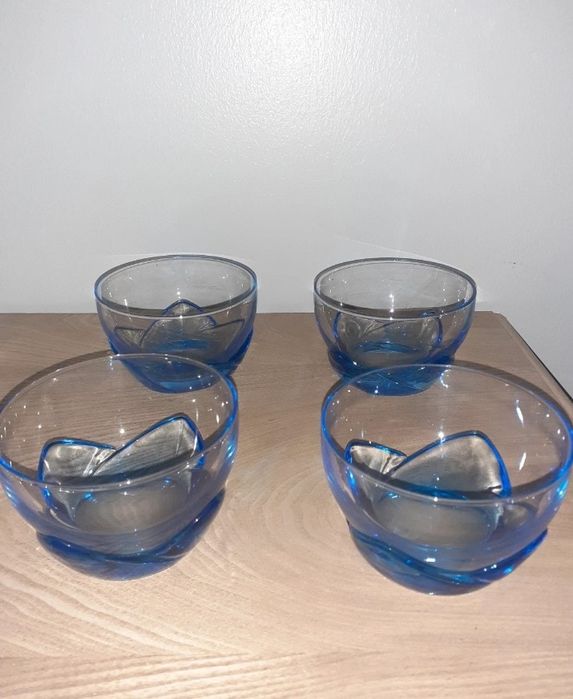 Conjunto de 4 taças azuis
