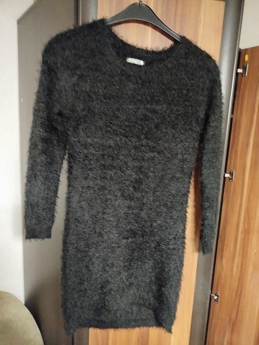Śliczna sukienka włochata Sinsay rozmiar XS stan idealny