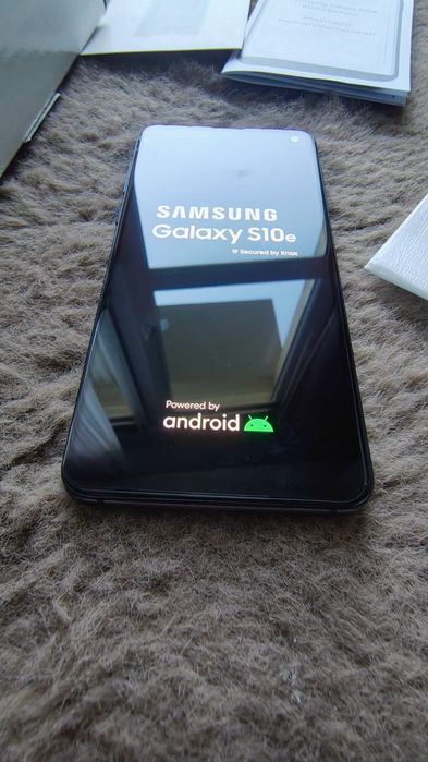 Samsung Galaxy S10E mało używany/ 128GB