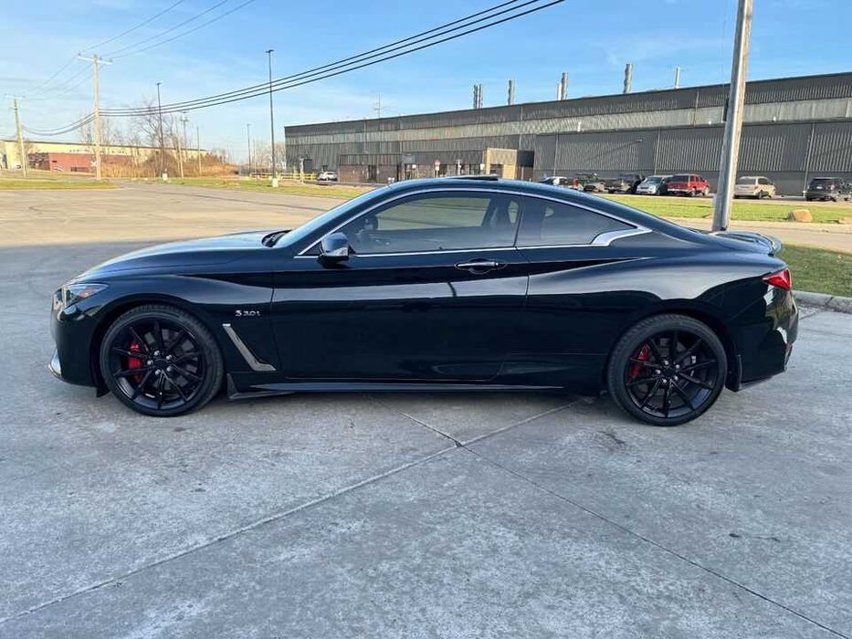 2019 Infiniti Q60 RED