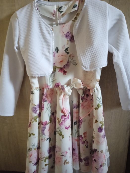 Sukienka z bolerkoem i opaską