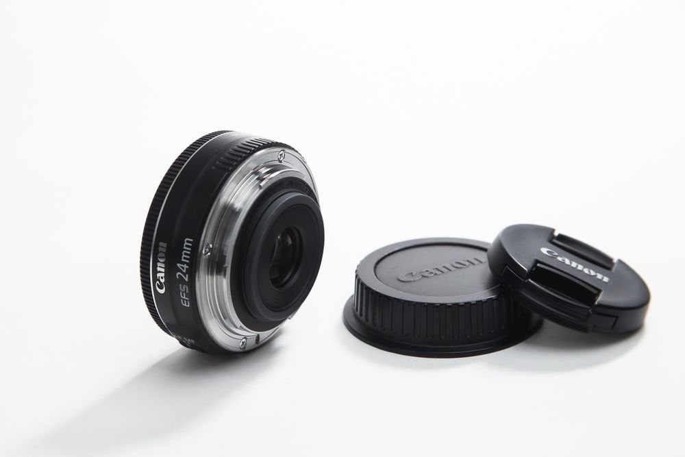Canon EF-S 24mm f2.8 STM гарний стан