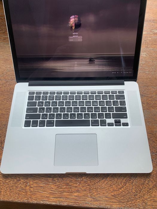 MacBook Pro 15’ (A1398) por partes
