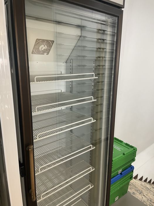 Frigorifico com iluminacao em vidro