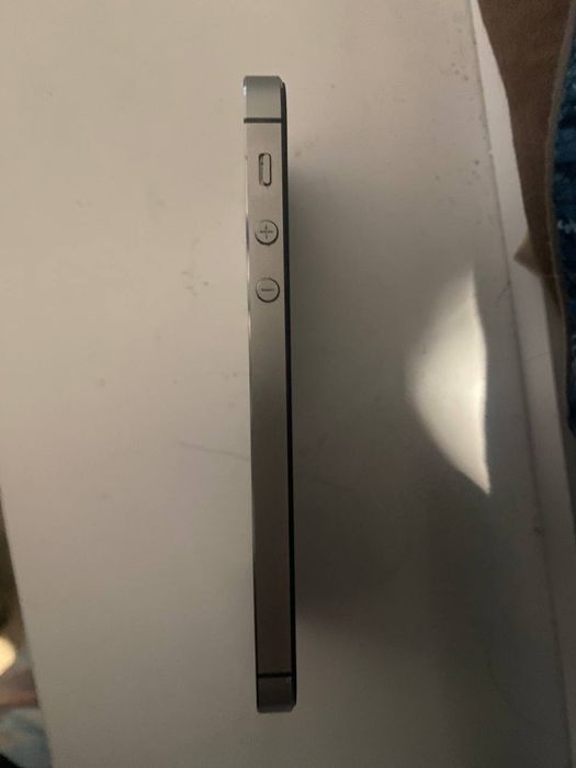 Айфон 5 рабочий.