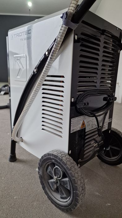 Osuszacz powierzchni budownaly