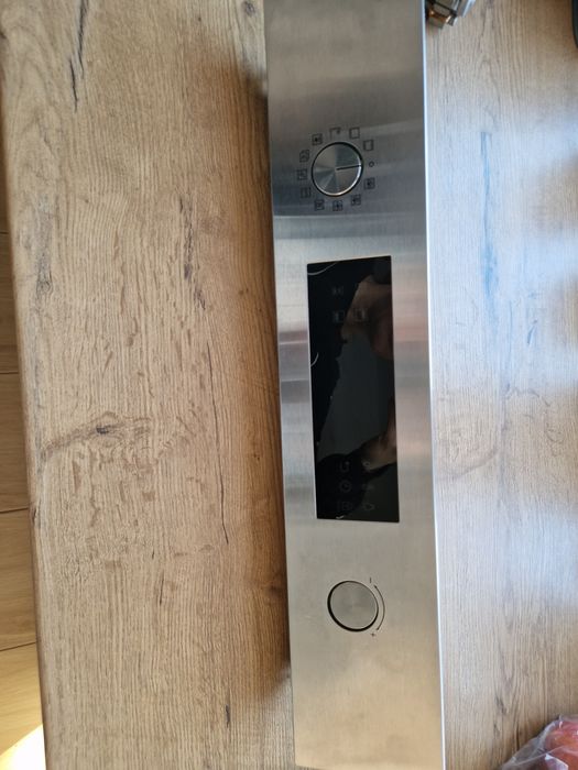Panel do piekarnika Samsung Dual Cook, wyświetlacz, pokrętła