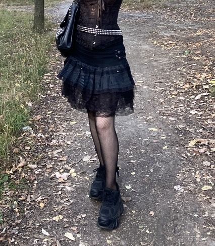 готична спідниця