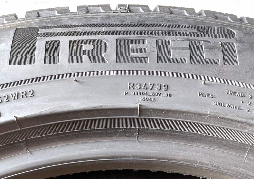 Шини зимові R19 235/55 Pirelli Scorpion Winter Run Flat