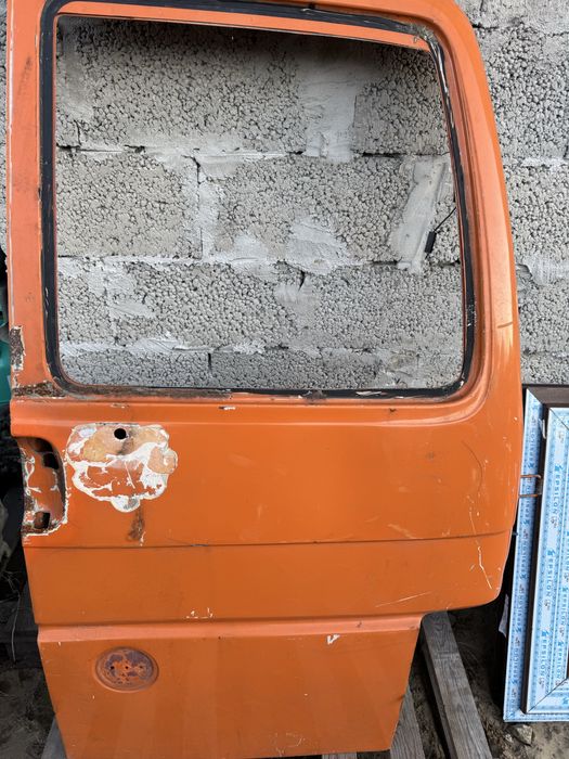 Дверка volsvagen t4 розпашонка