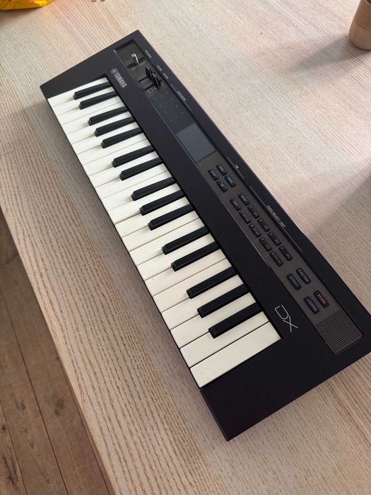 Yamaha Reface DX Synth