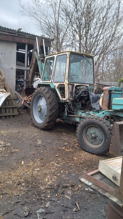 Продам екскаватор юмз