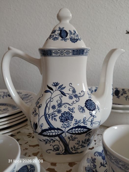 Zestaw talerzy biało niebieskich blue onion total art pottery