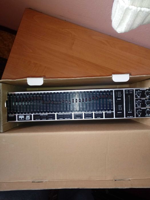 equalizer behringer deq 1024