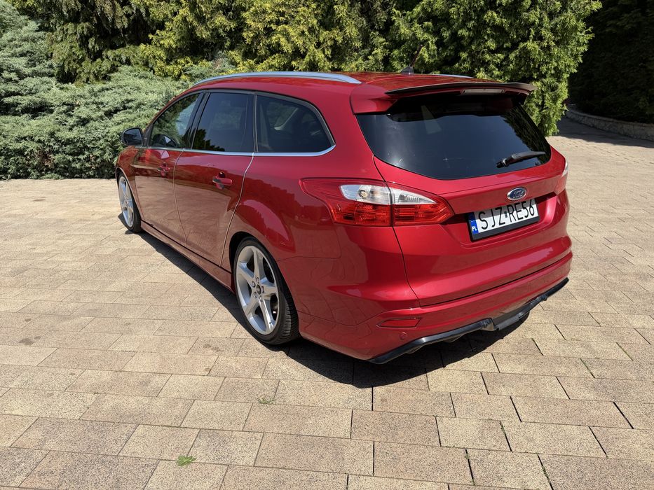 Ford Focus St 2012 photo 3