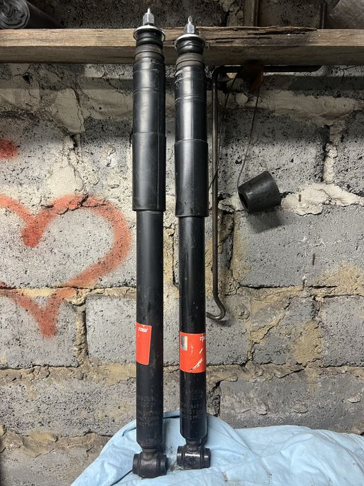 Mersedes benz E211 задні аммортизатори